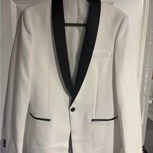 Egara White Tuxedo with Black Lapel